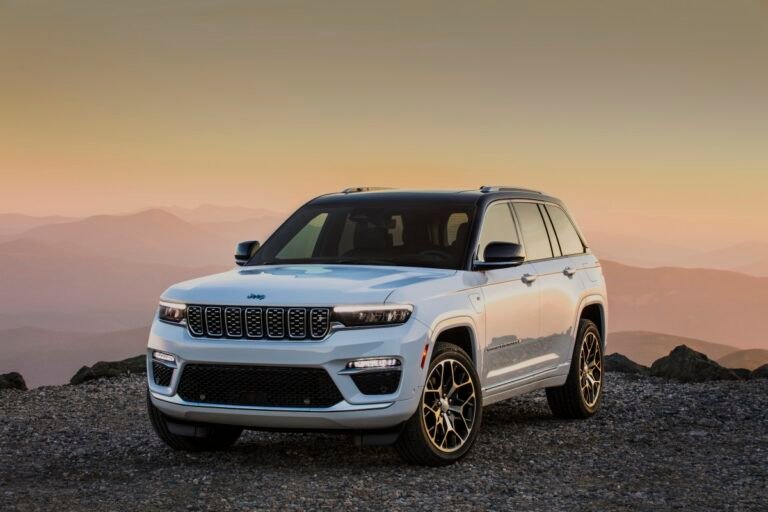 Nearly 92,000 Jeep Grand Cherokee Hybrids Recalled for Sudden Power Loss Risk