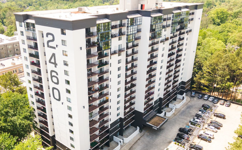 Nashville Hotel Trades at Loss