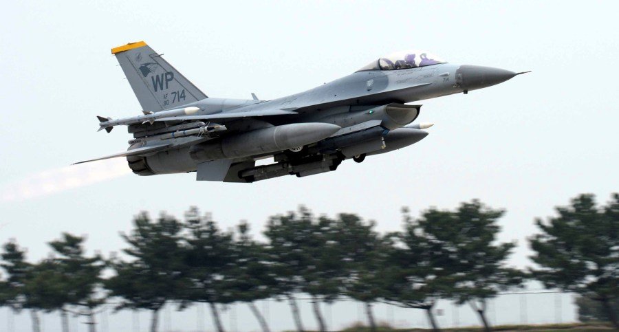 Fighter jets scrambled to intercept Russian warplanes near Alaska