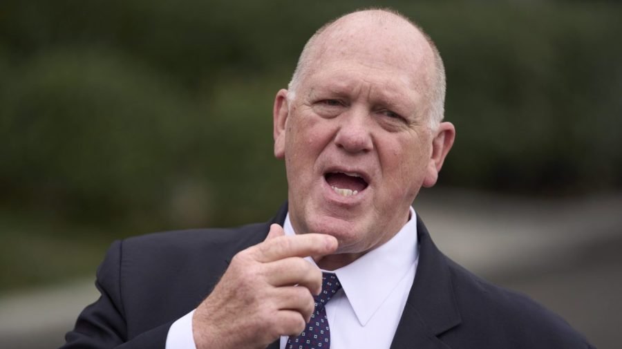 White House: Trump 'stands by' Homan amid allegations of bribery