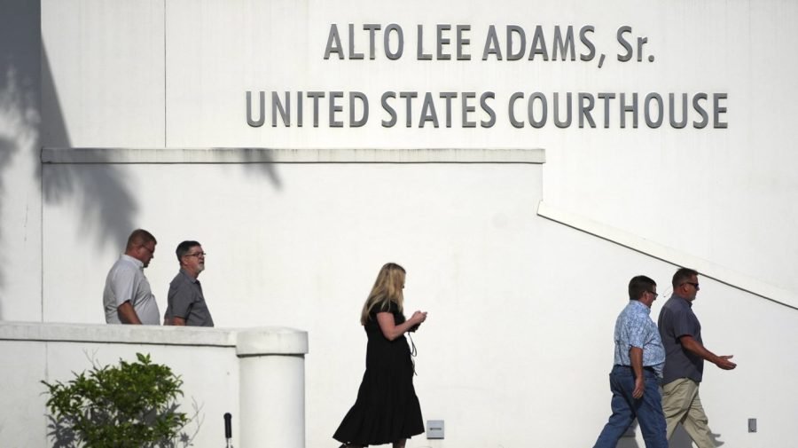 Alleged attempted Trump assassin to give closing argument