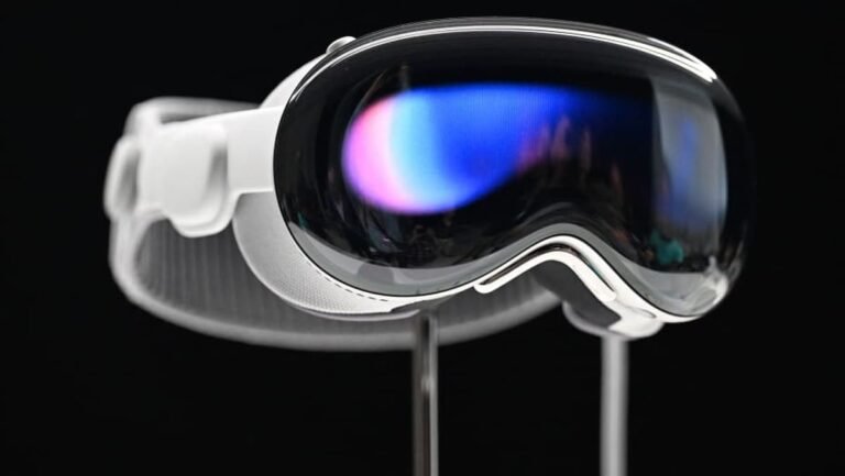 Apple Vision Pro 2 May Get a Striking Space Black Color