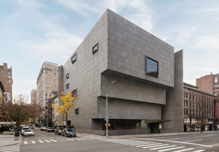 Independent Art Fair Partners With Sotheby’s, Raising Larger Market Questions