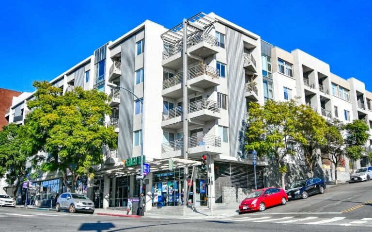 Buyer on Quick Closing Timeline Nabs Cortez Hill Retail