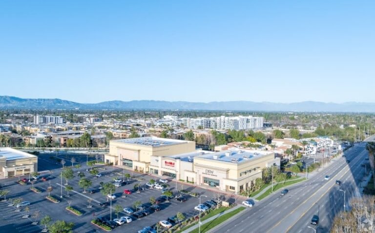 Vestar Tapped to Manage Canoga Park Retail Center