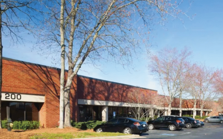 8-Building, DeKalb County Flex Park Picked Up by SunCap