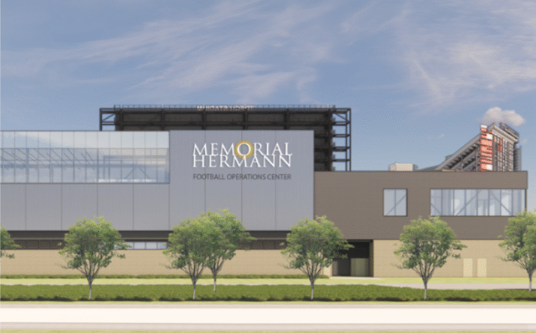 Houston Debuts $130M Football Ops Center