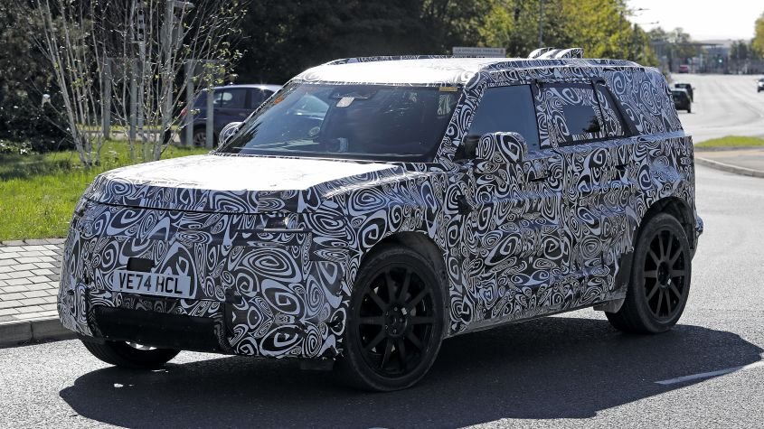 New Land Rover Defender Sport: electric baby defender to succeed Freelander in 2026