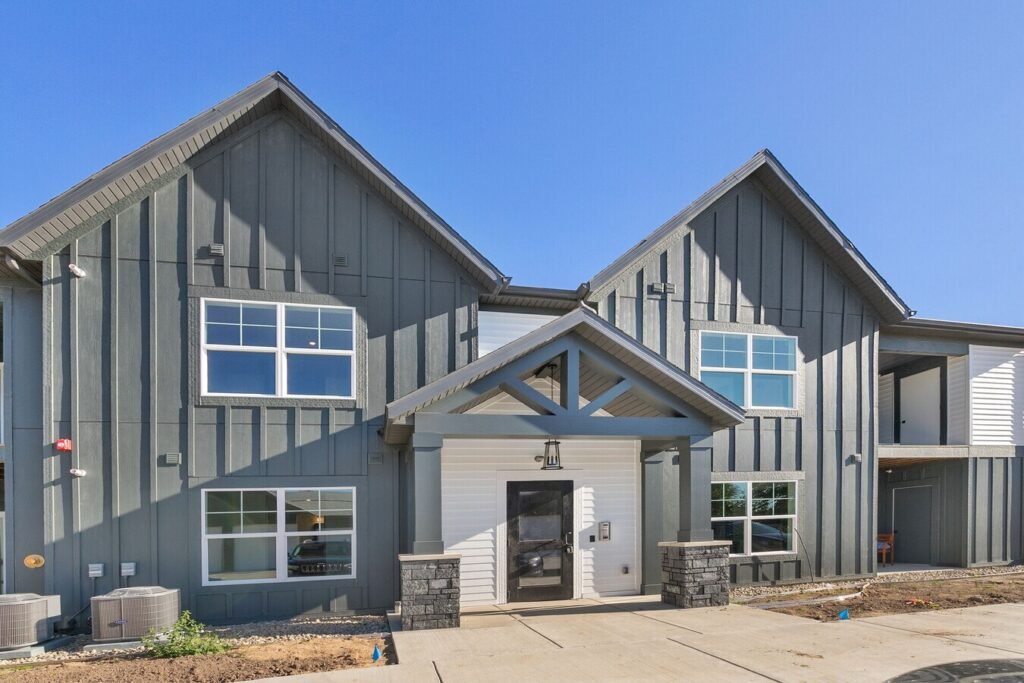 Walker & Dunlop Secures $25M Loan to Refinance MI Apartments