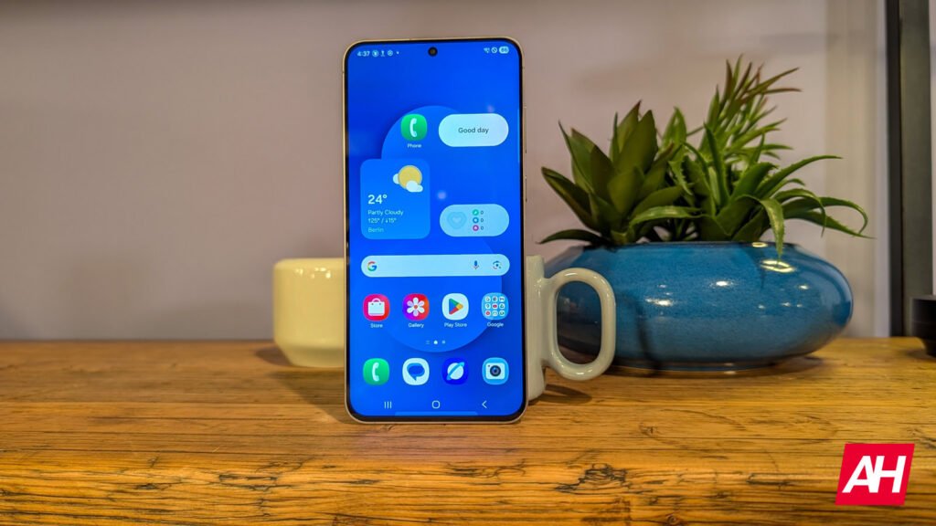 Galaxy S25 Gets One Last Tune-Up Before One UI 8 Stable Update Drops
