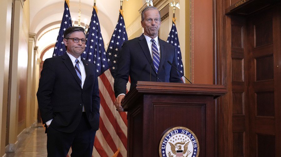 More blame would go to GOP than Democrats over shutdown: poll