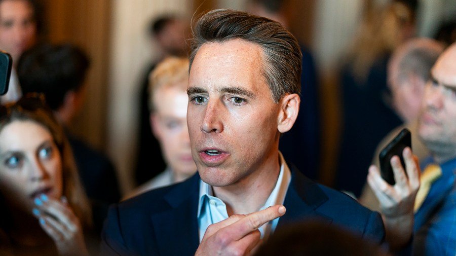 Two GOP senators break with leaders on vote to release all Epstein-related files