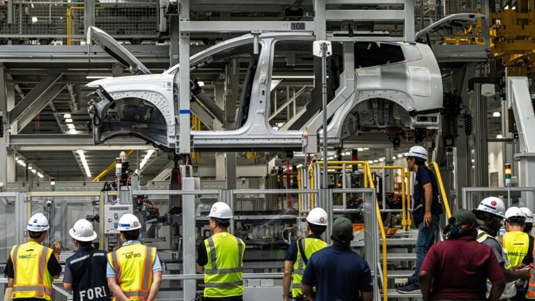 ICE Raid Detains Hundreds Of Workers At Hyundai's Georgia Battery Factory