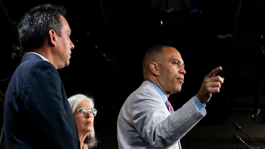 Jeffries: Mamdani endorsement decision 'coming sooner rather than later'