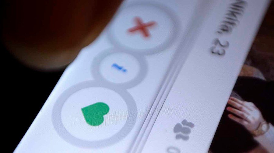 Senate panel takes aim at Tinder scams
