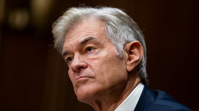 Oz backs Florida dropping school vaccine mandates