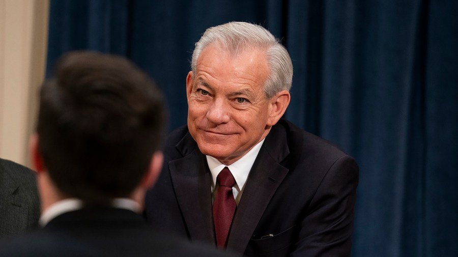 Arizona Republican to run for governor, vacating House seat