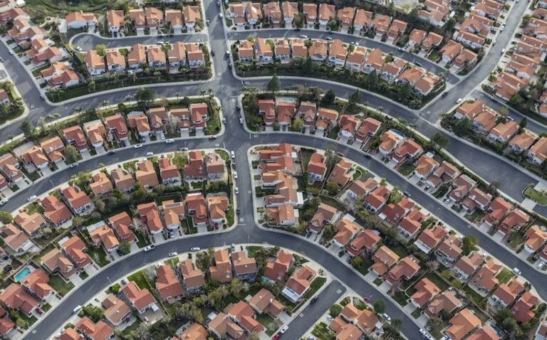 U.S. Home Prices Eke Out Annual Gain in July