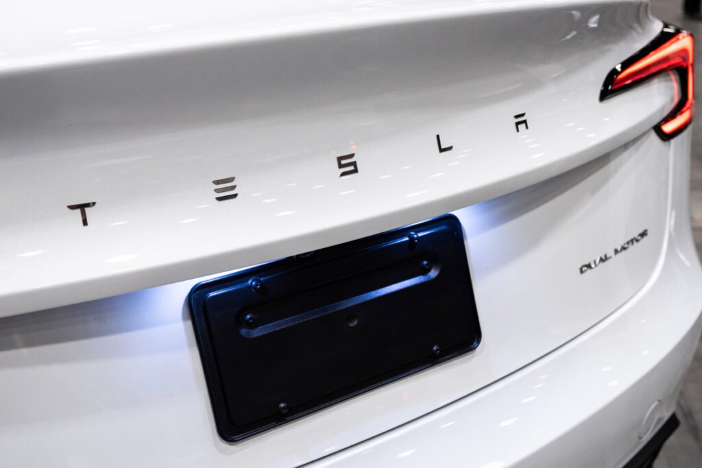 Tesla Urges EPA Not to Remove Emissions Rules Meant to Boost EV Sales