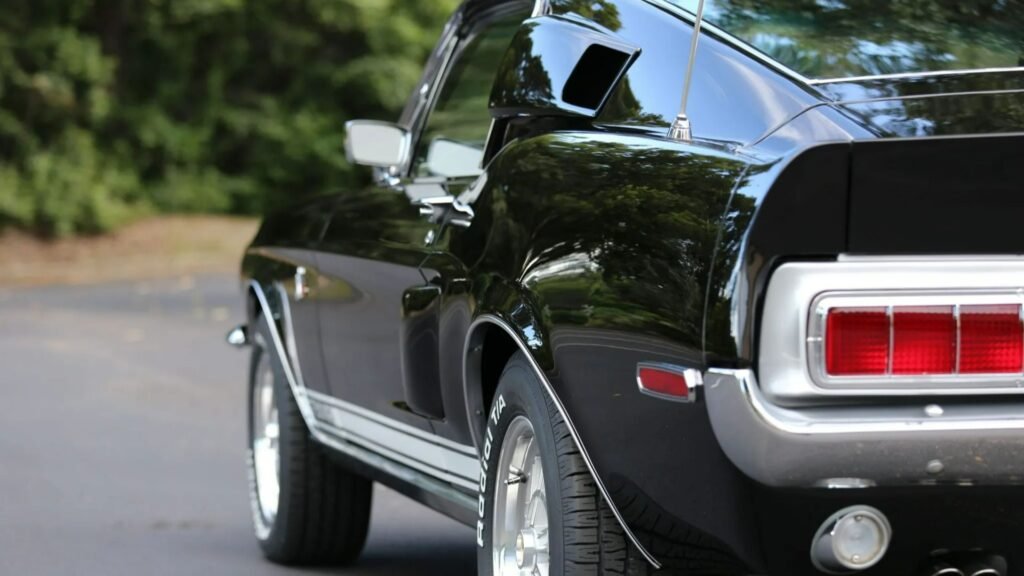 Shelby's Ford Mustang GT500 King Of The Road Was A Monster Muscle Car Of The Era