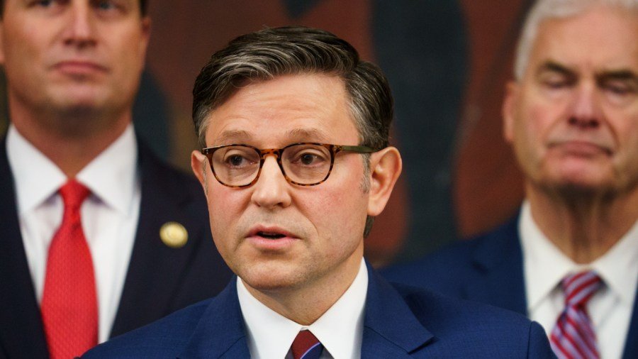 Johnson says he’s talked to Trump about third term: ‘I don't see the path’