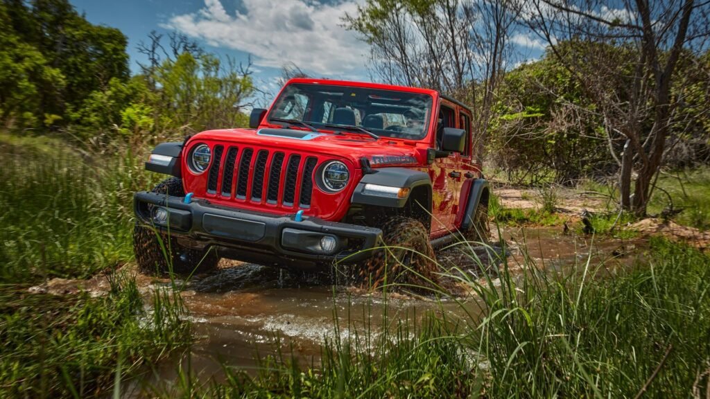 Jeep Wrangler 4xe Owners Got The Worst Possible OTA Update – A Bricked Vehicle