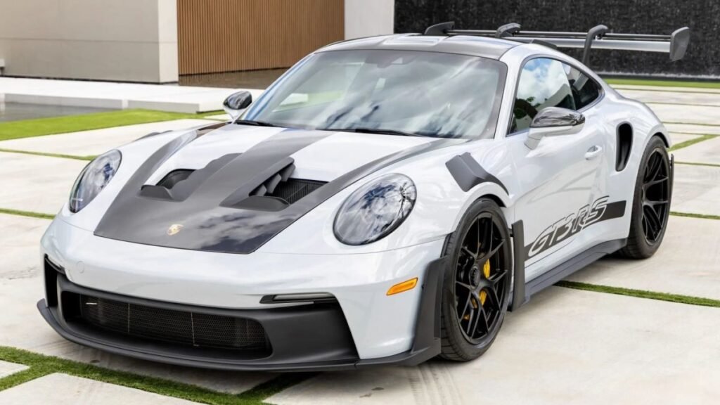 Porsche GT3 RS For Sale With 132 Miles and Weissach Package Looks Like a Steal