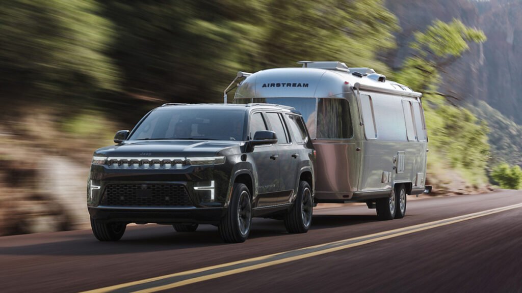 Jeep Levels Up Grand Wagoneer to Rival the Cadillac Escalade