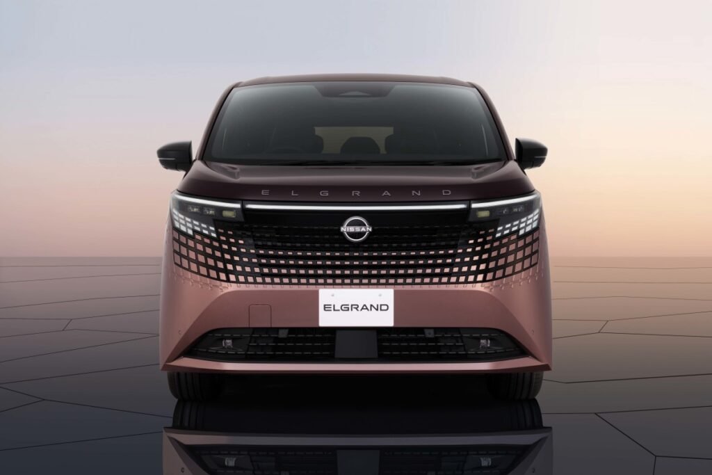 Nissan's New Luxury Minivan Makes An Odyssey Look Basic