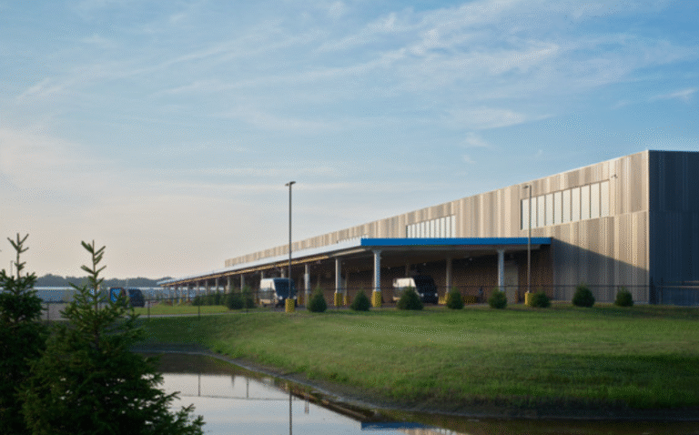 Graycor Completes Amazon’s First Mass Timber Delivery Station in Indiana