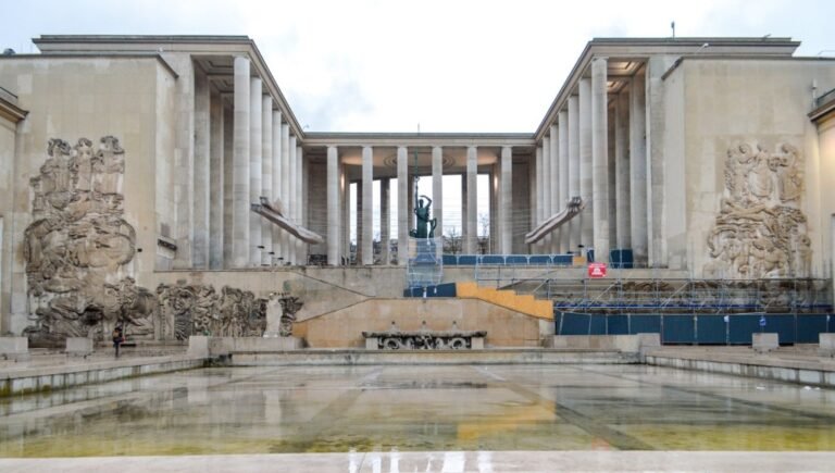 Palais de Tokyo Says Martinique Flag Artwork Could Be “Illegal”