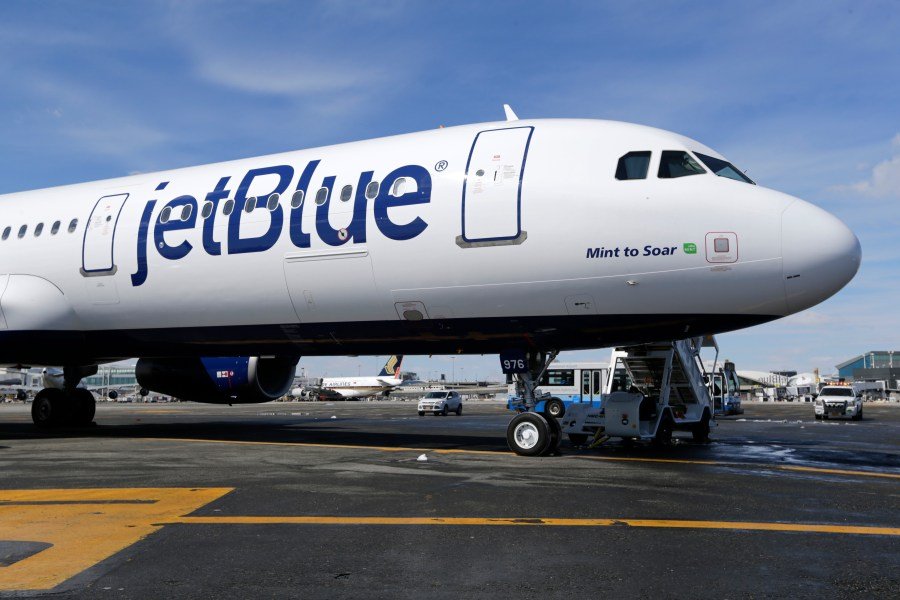 Passengers injured as JetBlue flight to New Jersey makes emergency descent
