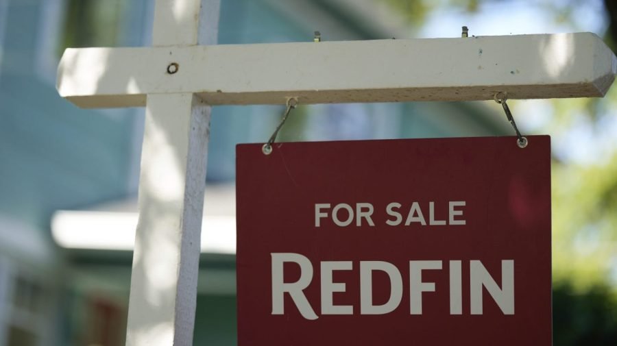 Home prices post weakest gain in more than 2 years
