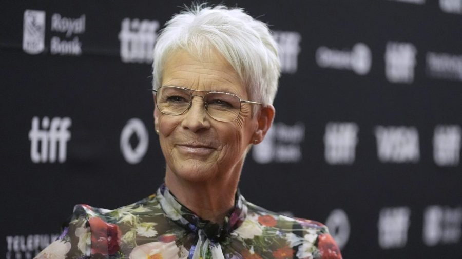 Jamie Lee Curtis: Charlie Kirk comments were a 'mistranslation'