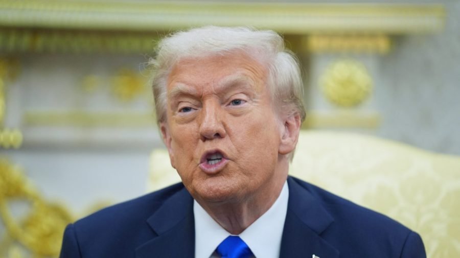 White House raises shutdown pressure game, threatening no back pay for furloughed workers
