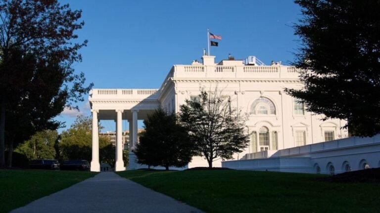 Trump renovates Lincoln Bathroom, strips away 'totally inappropriate' art deco style