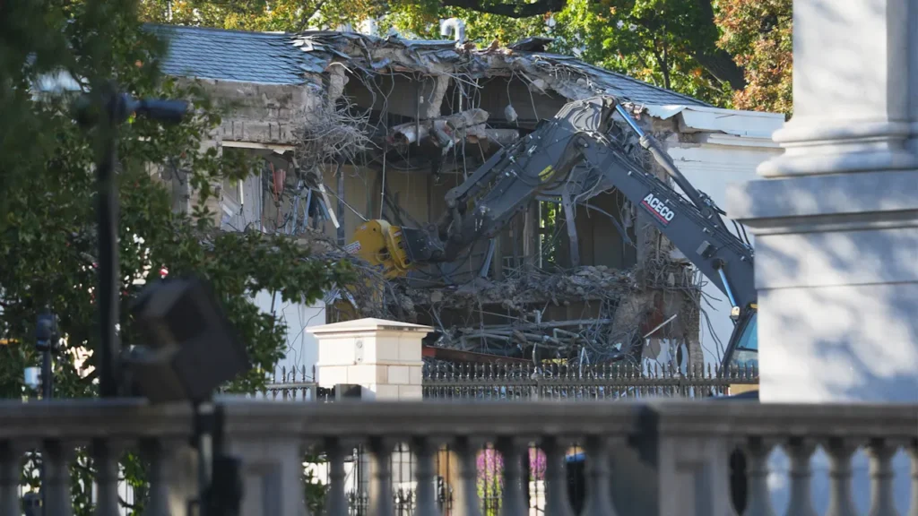 White House remodeling begins with Trump’s demolition in the East Wing
