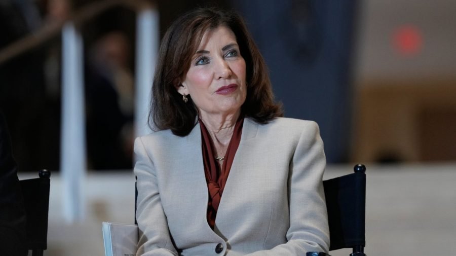 Hochul declares state of emergency as SNAP benefits lapse