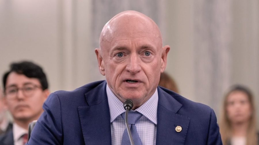 Kelly: Senate evidence 'does not back up' Trump claims on Caribbean boat strikesĀ