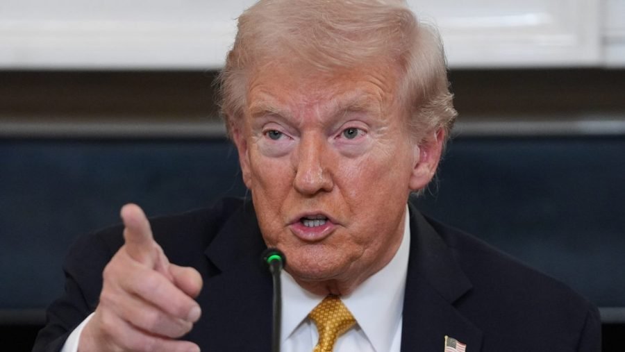 Live updates: Trump to head to Asia amid shutdown standoff