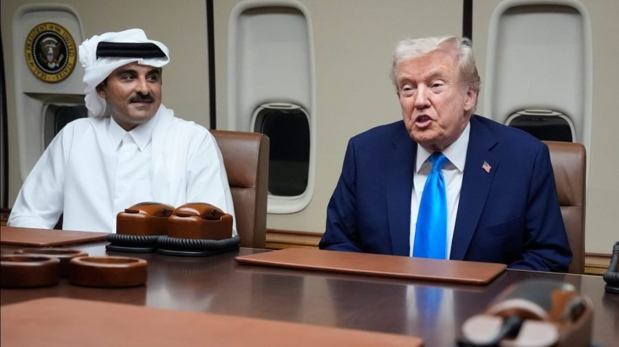 Trump: Hamas won't be hard to "take care of" if Gaza ceasefire fails