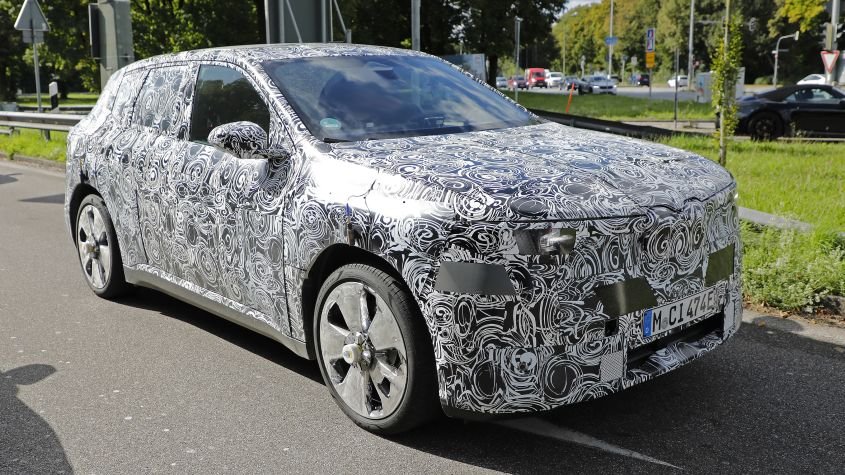 New BMW X1 spyshots - pictures