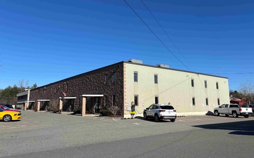Trio of Shallow-Bay Industrial Buildings Trades in Southern NH