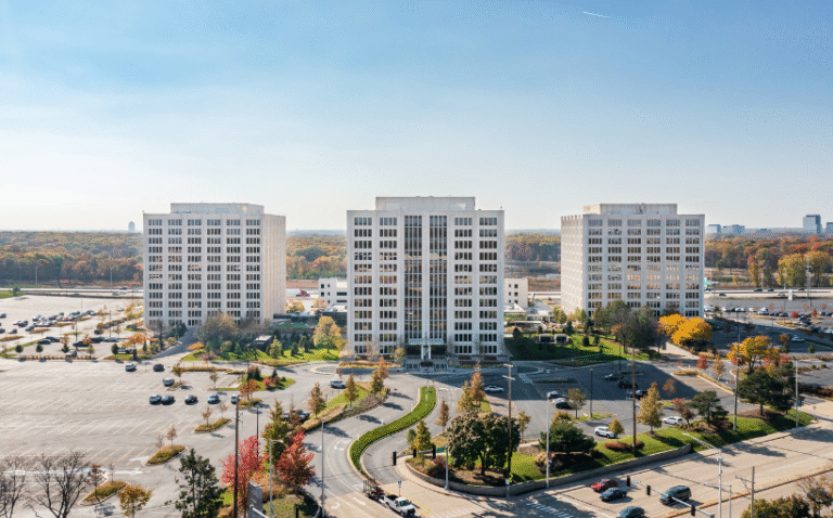 Verizon Renews Office Lease in Rolling Meadows