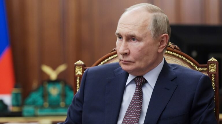 Trump ups sanctions on Russian oil