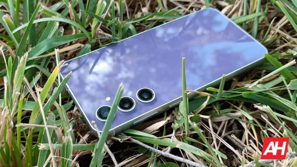 Samsung Galaxy S23 FE Users in the US Are Now Getting Android 16