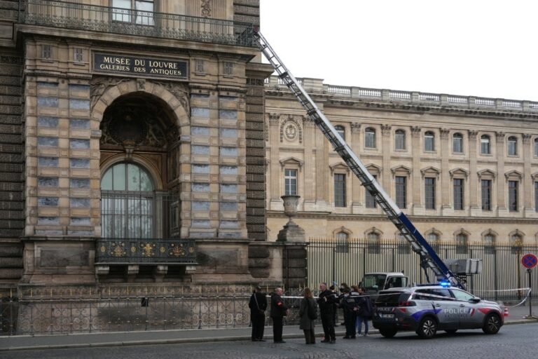 Two Suspects Admit to Louvre Heist Involvement, Prosecutor Says