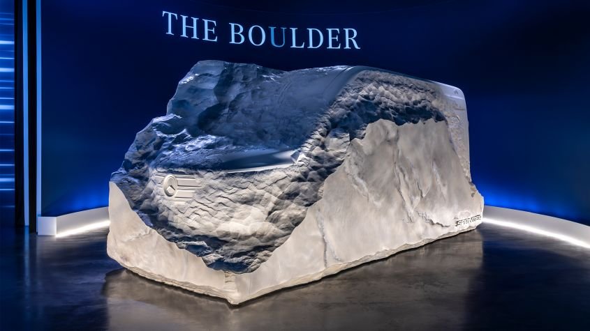 New Mercedes Sprinter teased in a rock - pictures