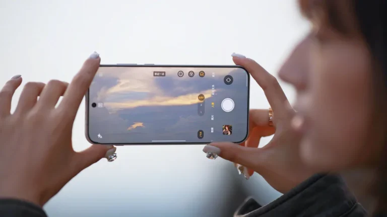 OnePlus 15’s “Downgraded” Display Might Actually Be a Major Upgrade