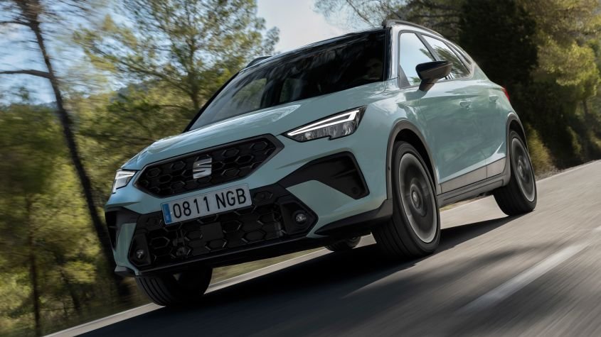 SEAT Arona 2025 - pictures